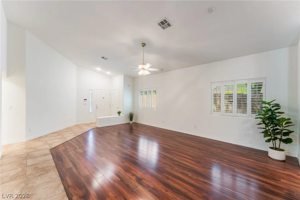 8096 Chestnut Glen, Las Vegas, NV 89131