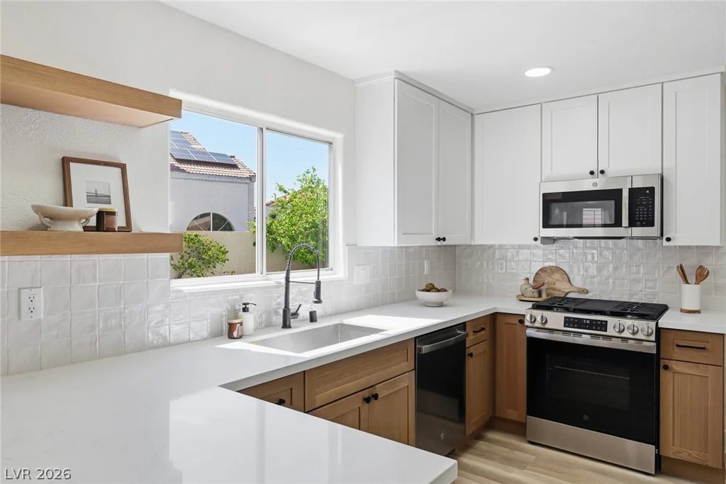 17 Golf View, Henderson, NV 89074
