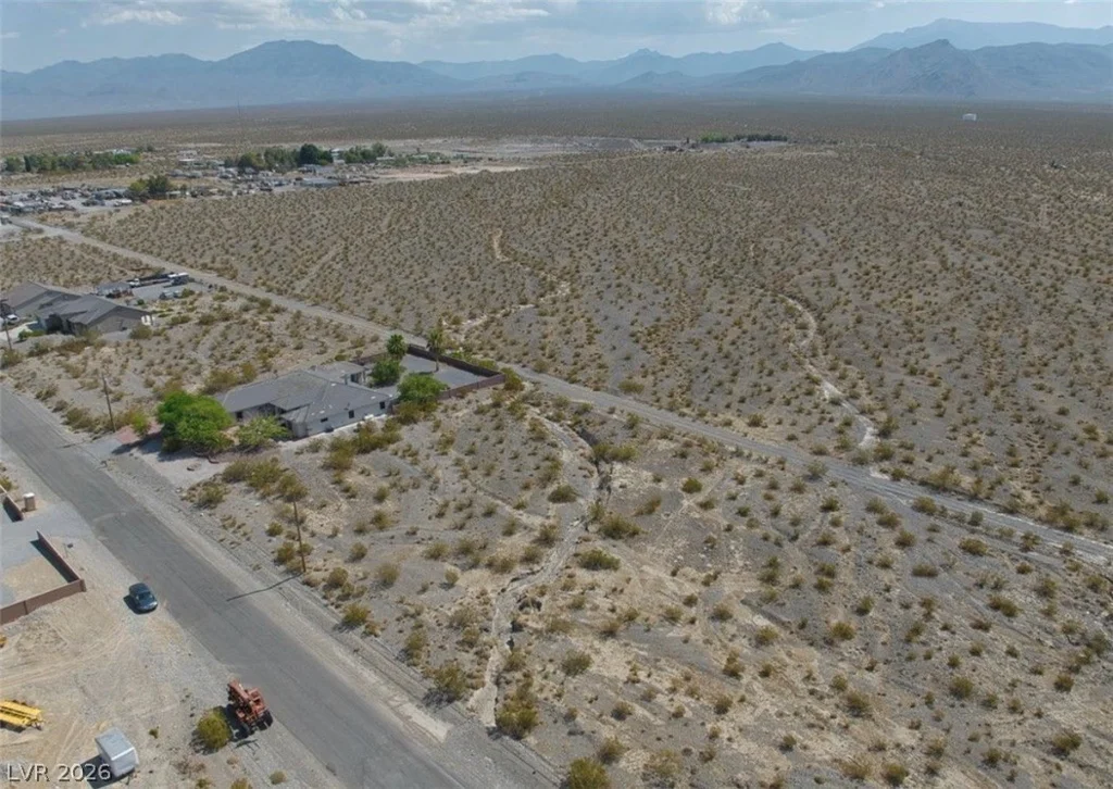 1761 Omaha, Pahrump, NV 89048