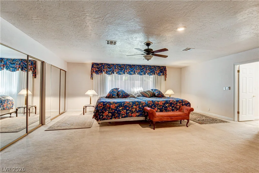 3753 Meadowcrest, Las Vegas, NV 89121