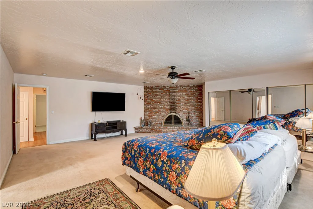 3753 Meadowcrest, Las Vegas, NV 89121