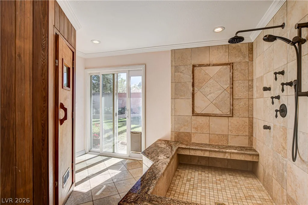 3753 Meadowcrest, Las Vegas, NV 89121