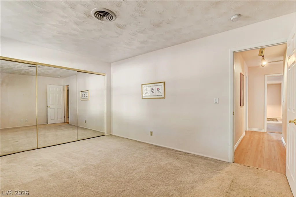 3753 Meadowcrest, Las Vegas, NV 89121