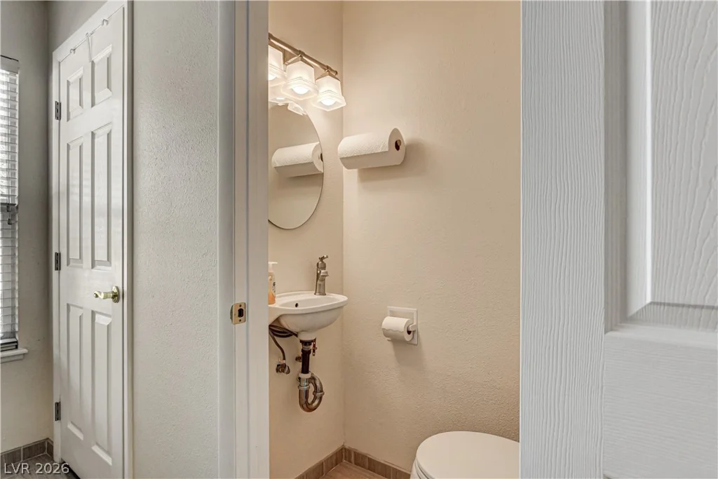 3753 Meadowcrest, Las Vegas, NV 89121