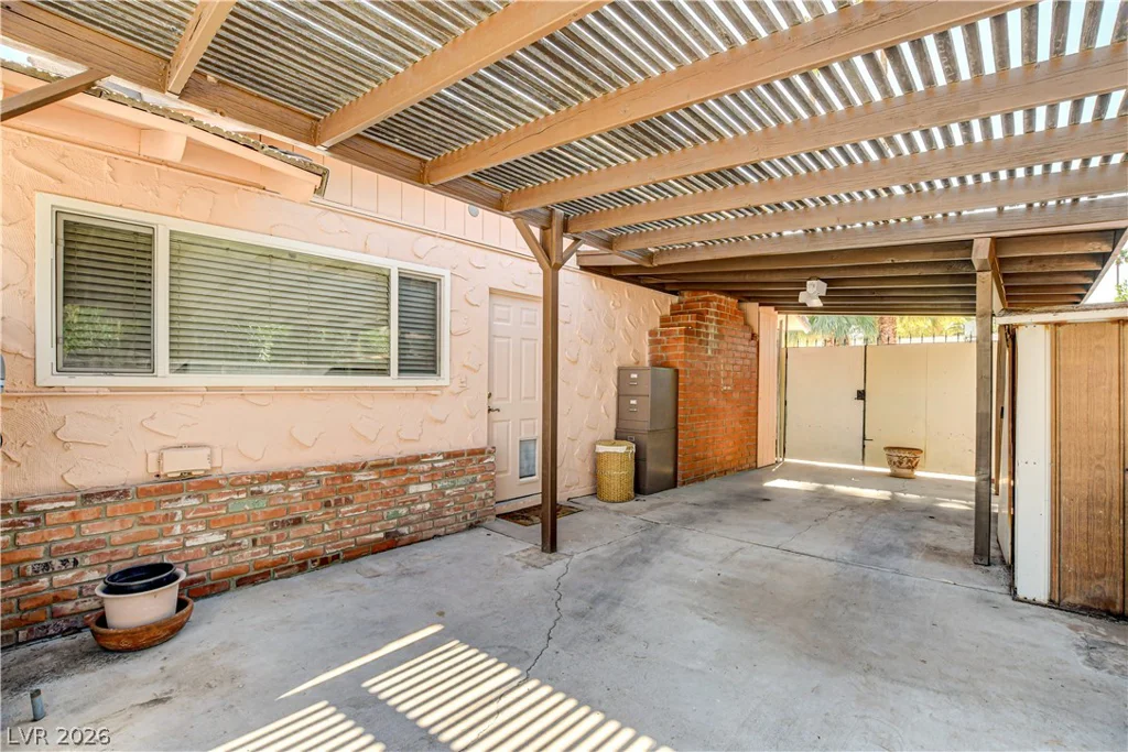 3753 Meadowcrest, Las Vegas, NV 89121