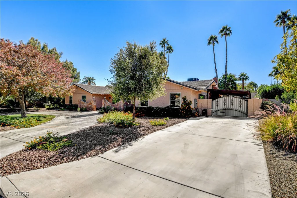 3753 Meadowcrest, Las Vegas, NV 89121