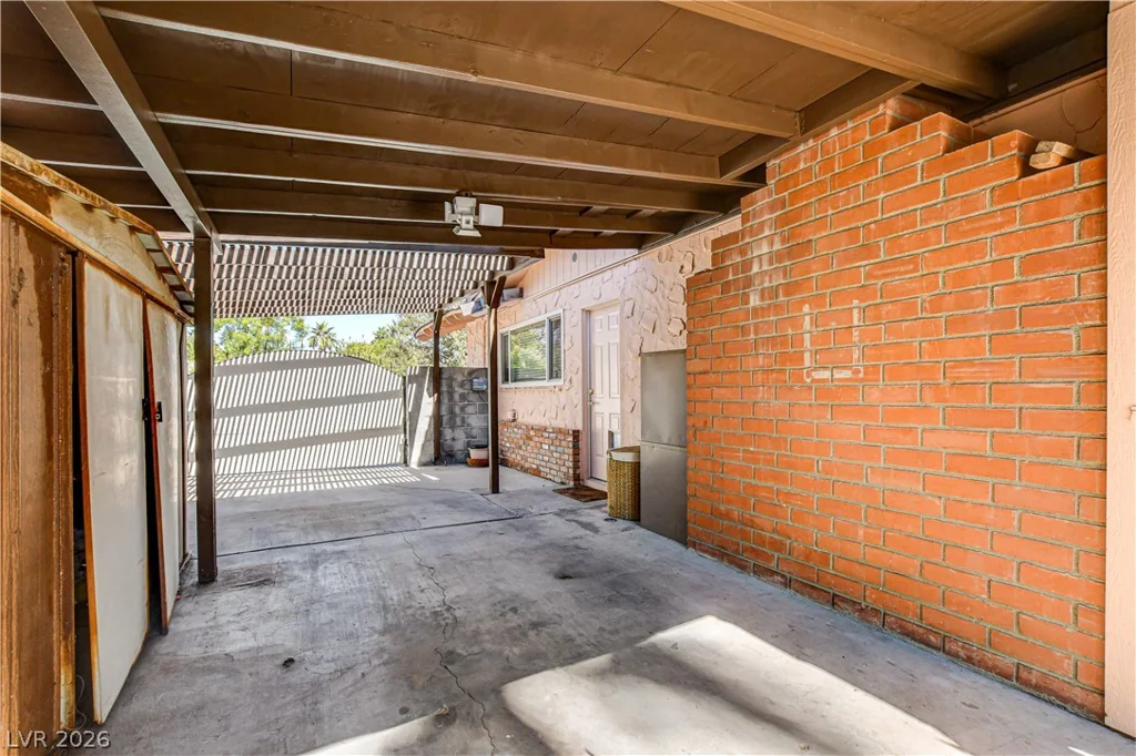 3753 Meadowcrest, Las Vegas, NV 89121