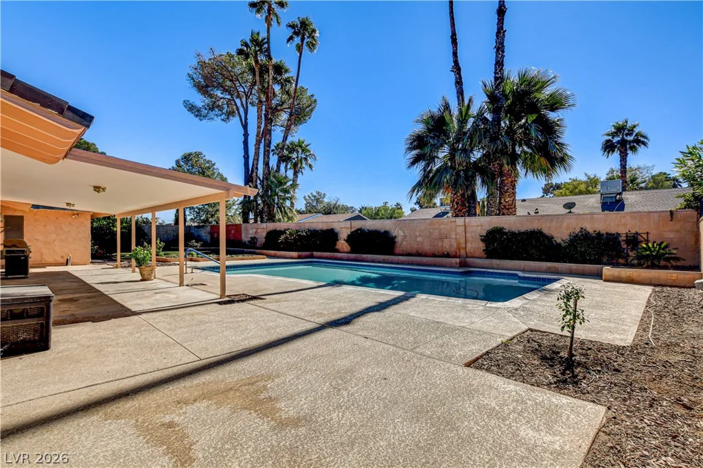 3753 Meadowcrest, Las Vegas, NV 89121