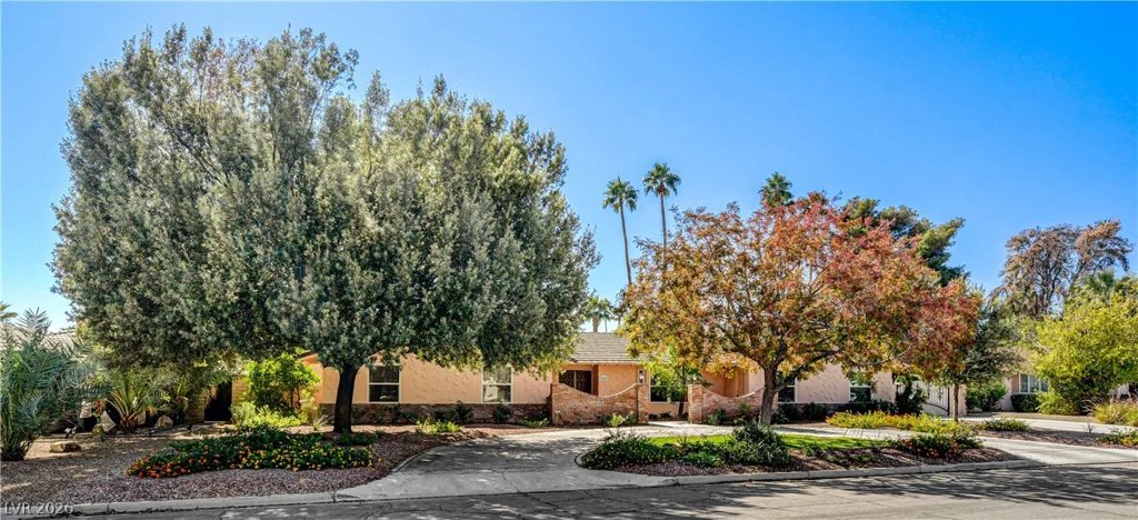 3753 Meadowcrest, Las Vegas, NV 89121
