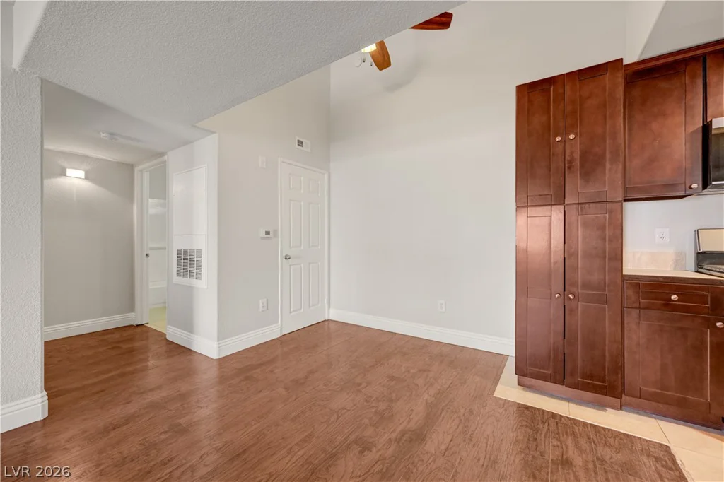 7885 Flamingo, Las Vegas, NV 89147
