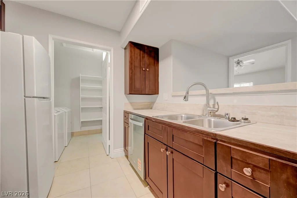 7885 Flamingo, Las Vegas, NV 89147