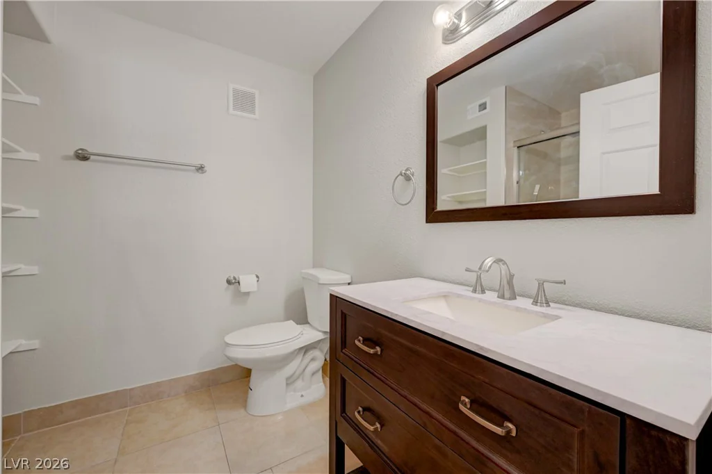 7885 Flamingo, Las Vegas, NV 89147