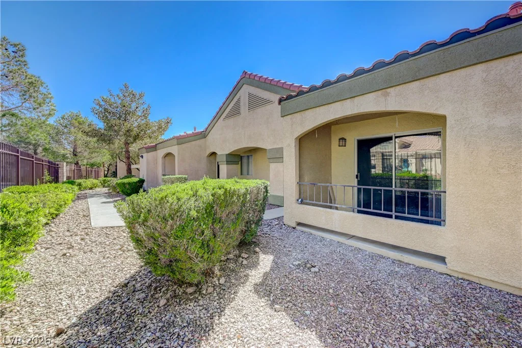 7885 Flamingo, Las Vegas, NV 89147