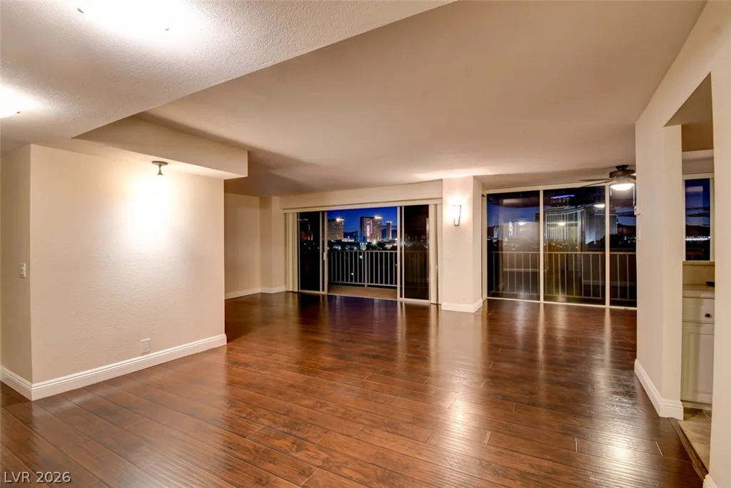 3111 Bel Air, Las Vegas, NV 89109