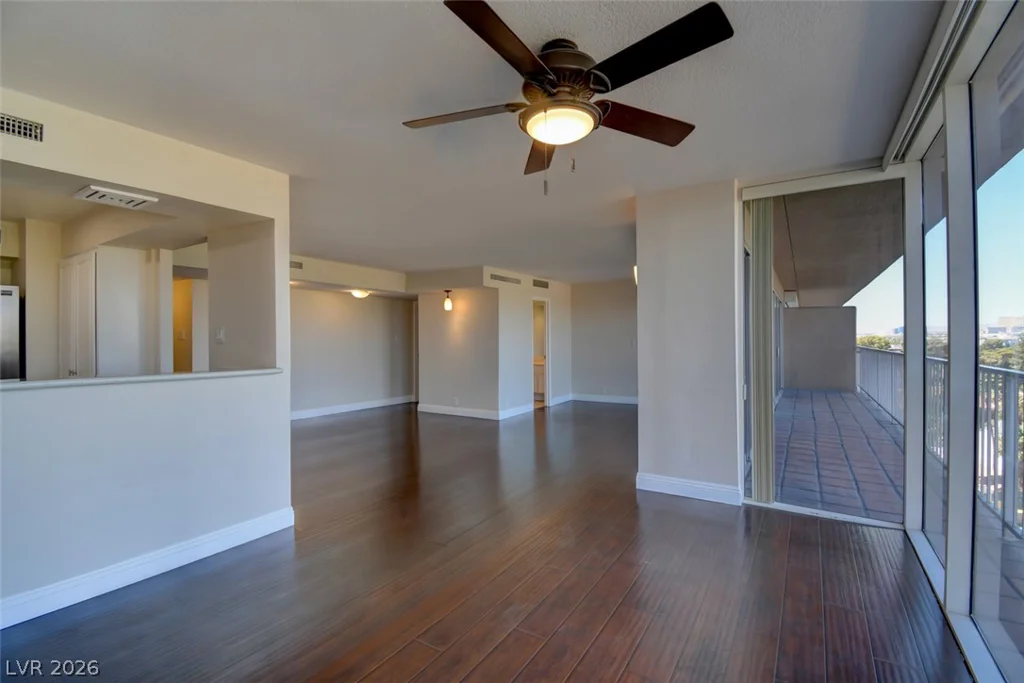 3111 Bel Air, Las Vegas, NV 89109