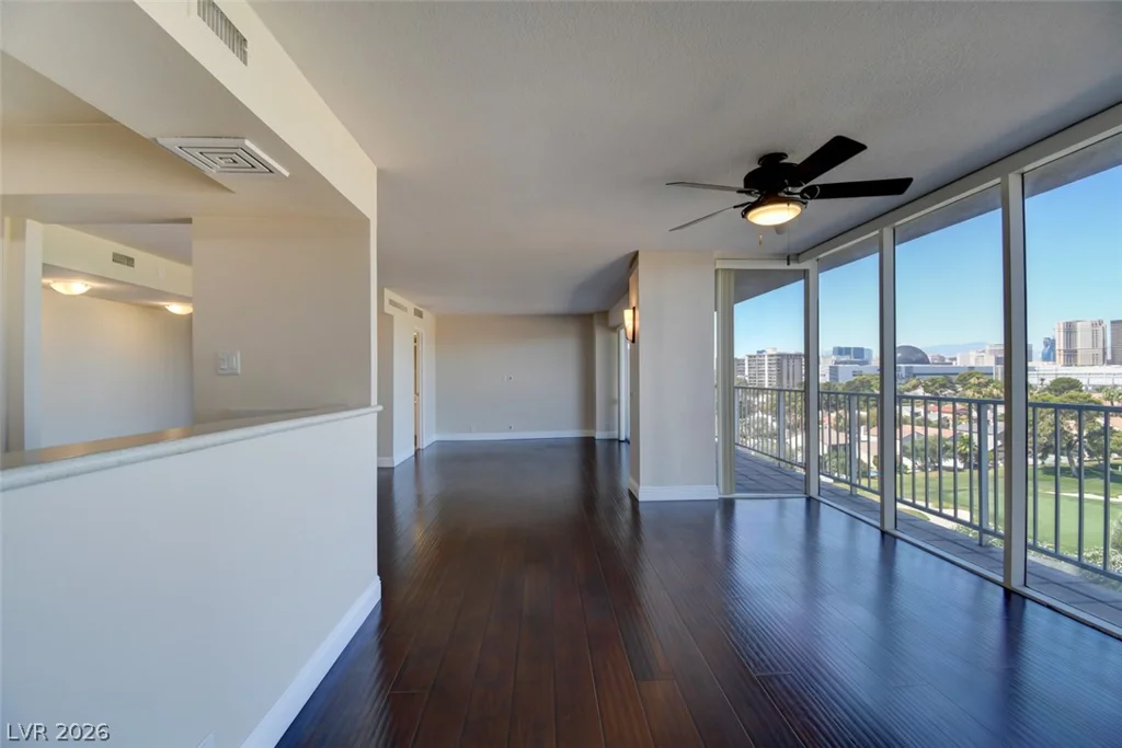 3111 Bel Air, Las Vegas, NV 89109
