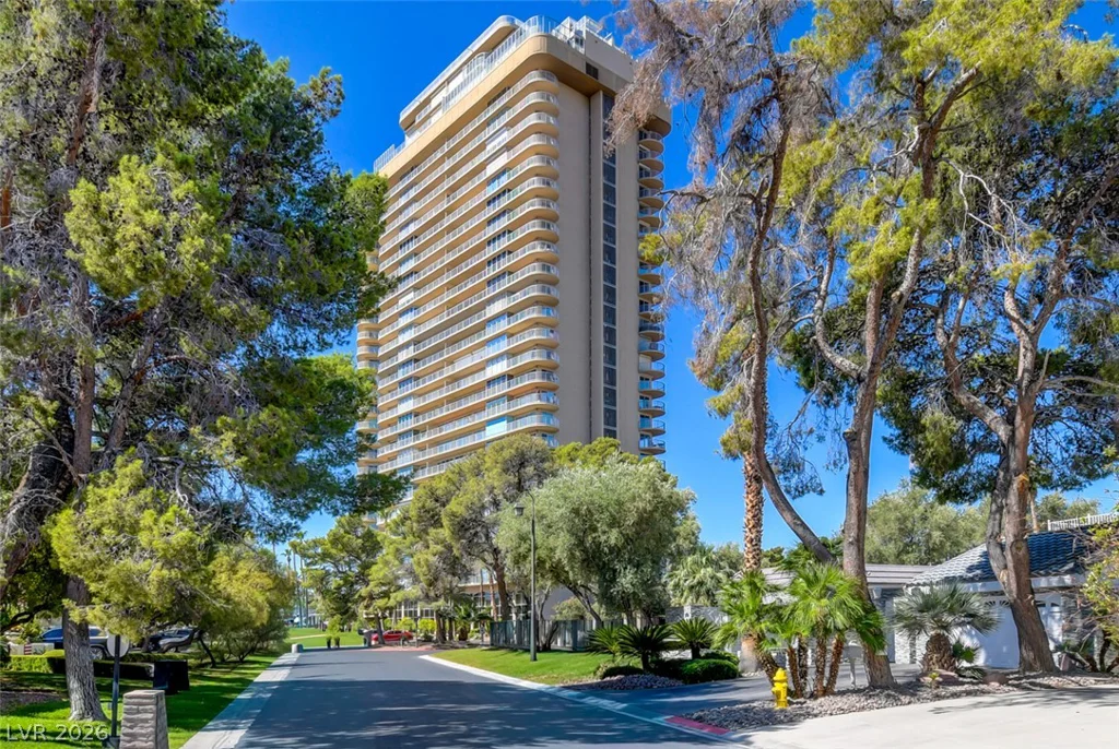 3111 Bel Air, Las Vegas, NV 89109