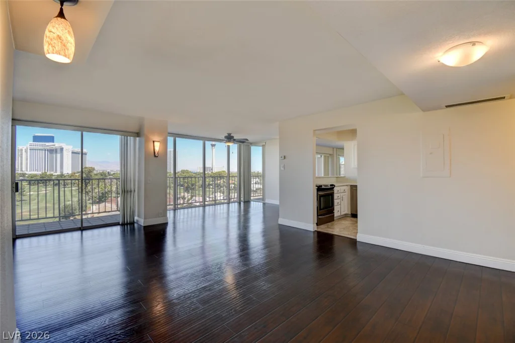 3111 Bel Air, Las Vegas, NV 89109