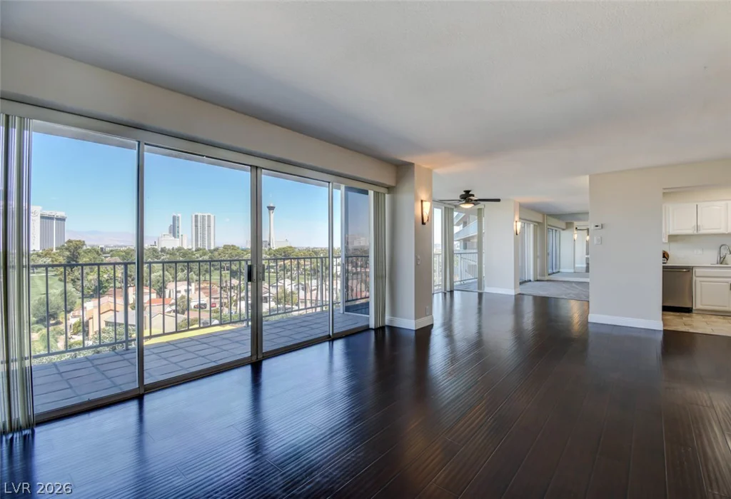 3111 Bel Air, Las Vegas, NV 89109