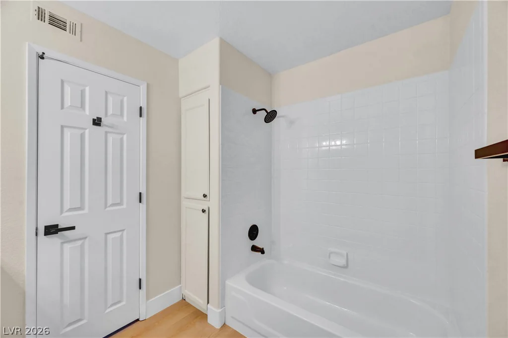 2725 Nellis, Las Vegas, NV 89121