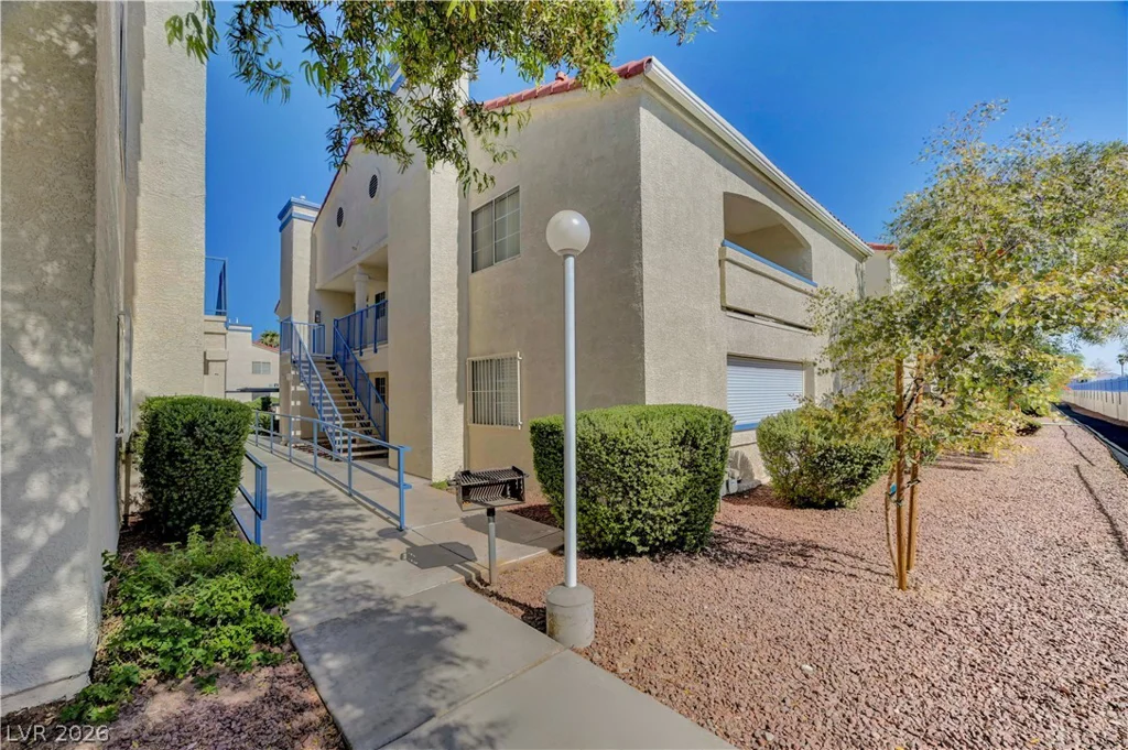 2725 Nellis, Las Vegas, NV 89121