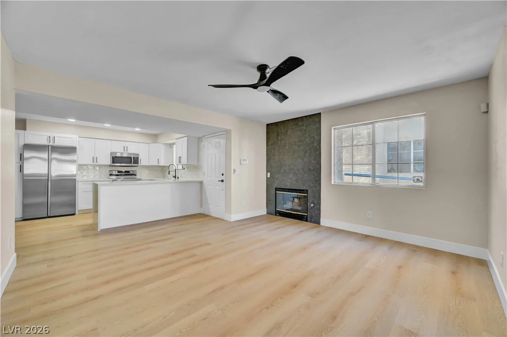 2725 Nellis, Las Vegas, NV 89121