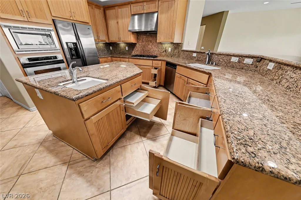 2738 Cherrydale Falls, Henderson, NV 89052