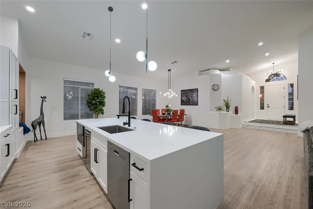 8870 Las Montanas, Las Vegas, NV 89147