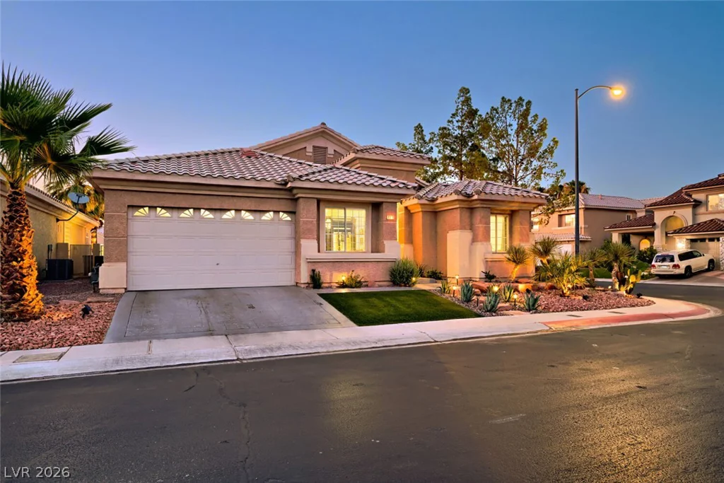 8870 Las Montanas, Las Vegas, NV 89147