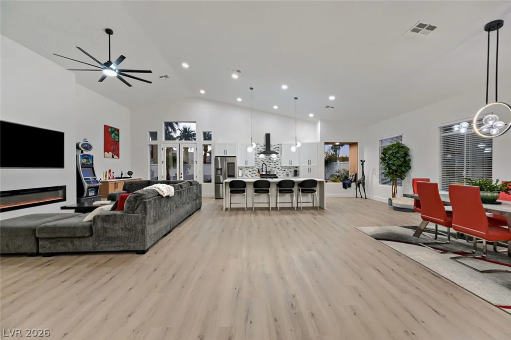 8870 Las Montanas, Las Vegas, NV 89147
