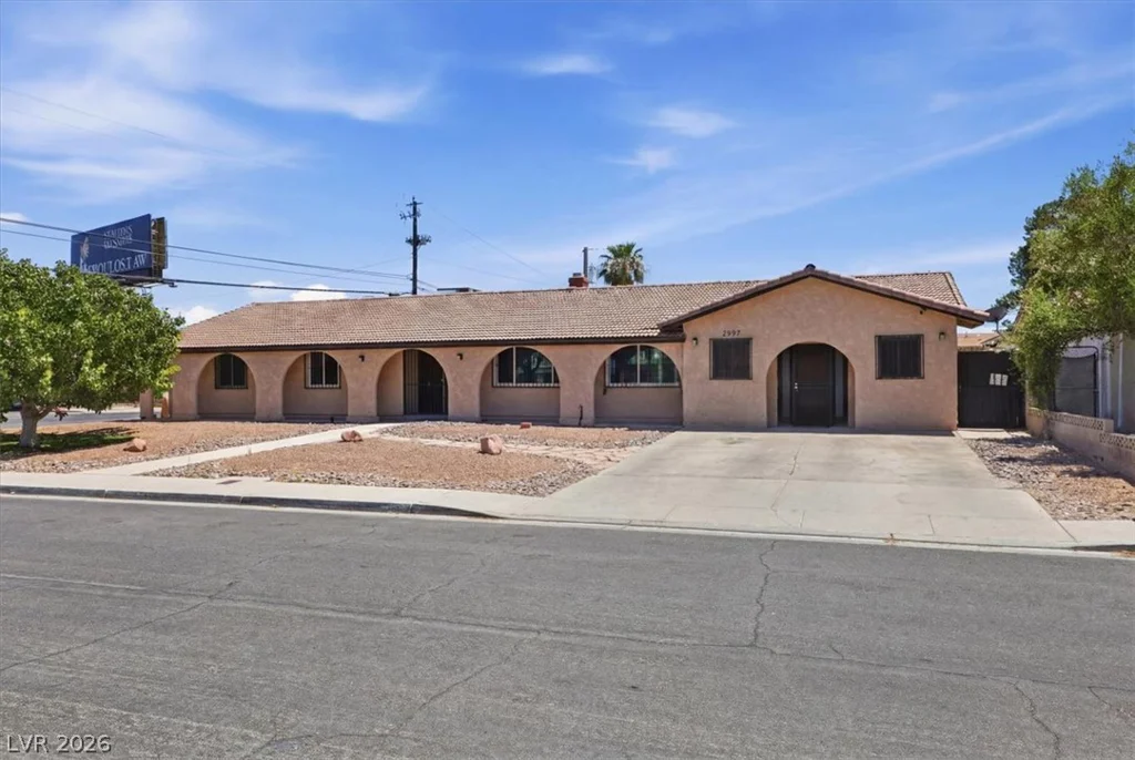 4987 Idaho, Las Vegas, NV 89104