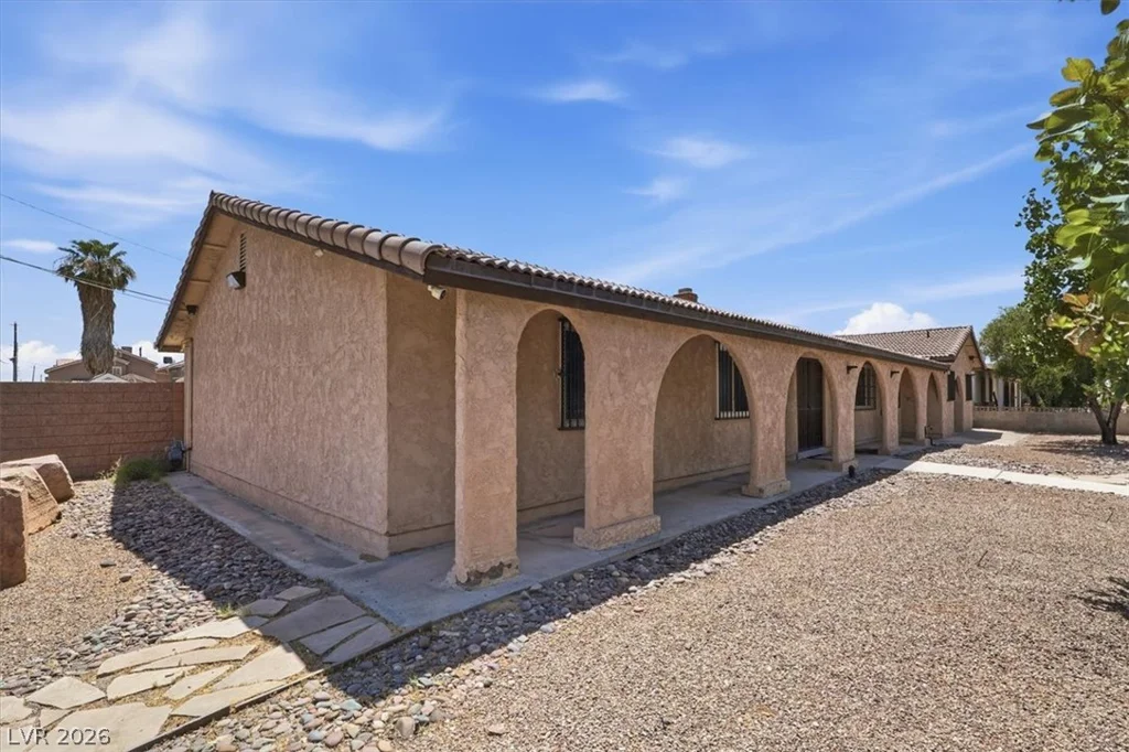4987 Idaho, Las Vegas, NV 89104