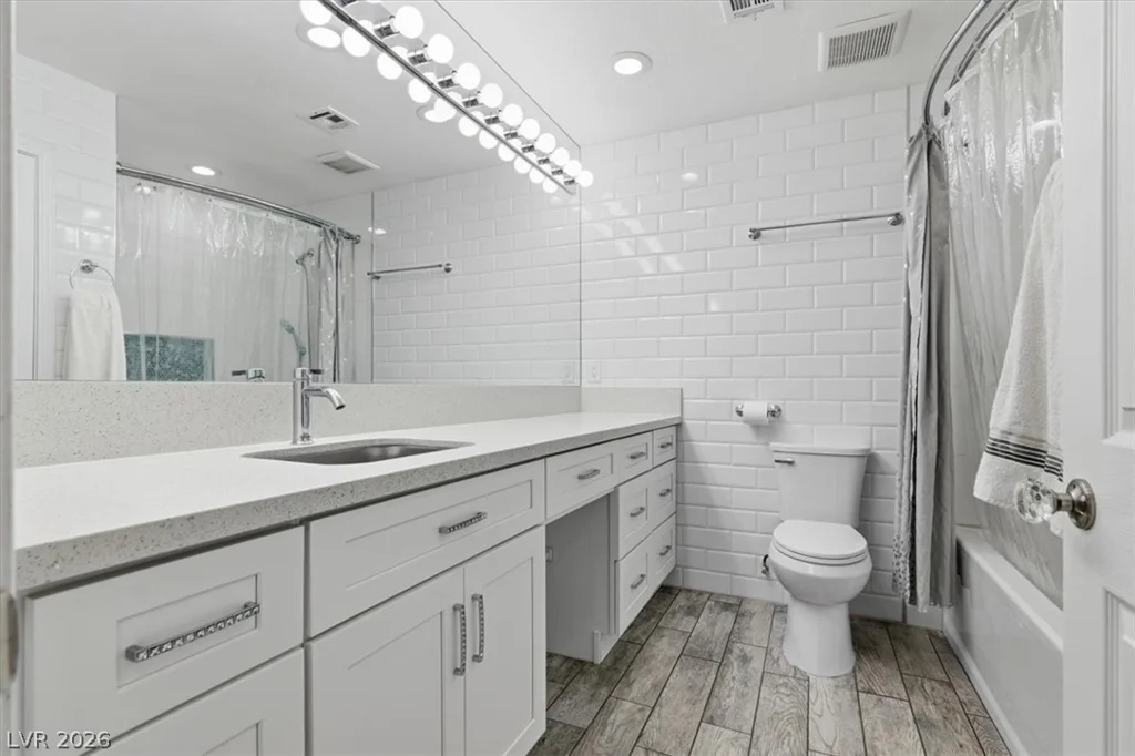 4987 Idaho, Las Vegas, NV 89104