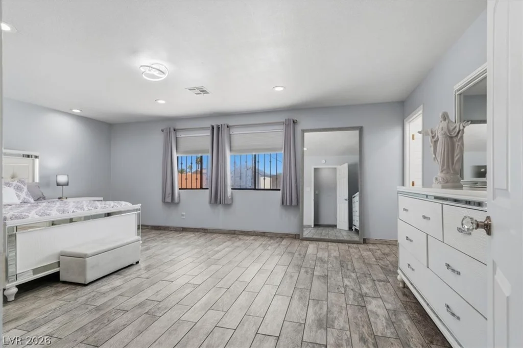 4987 Idaho, Las Vegas, NV 89104