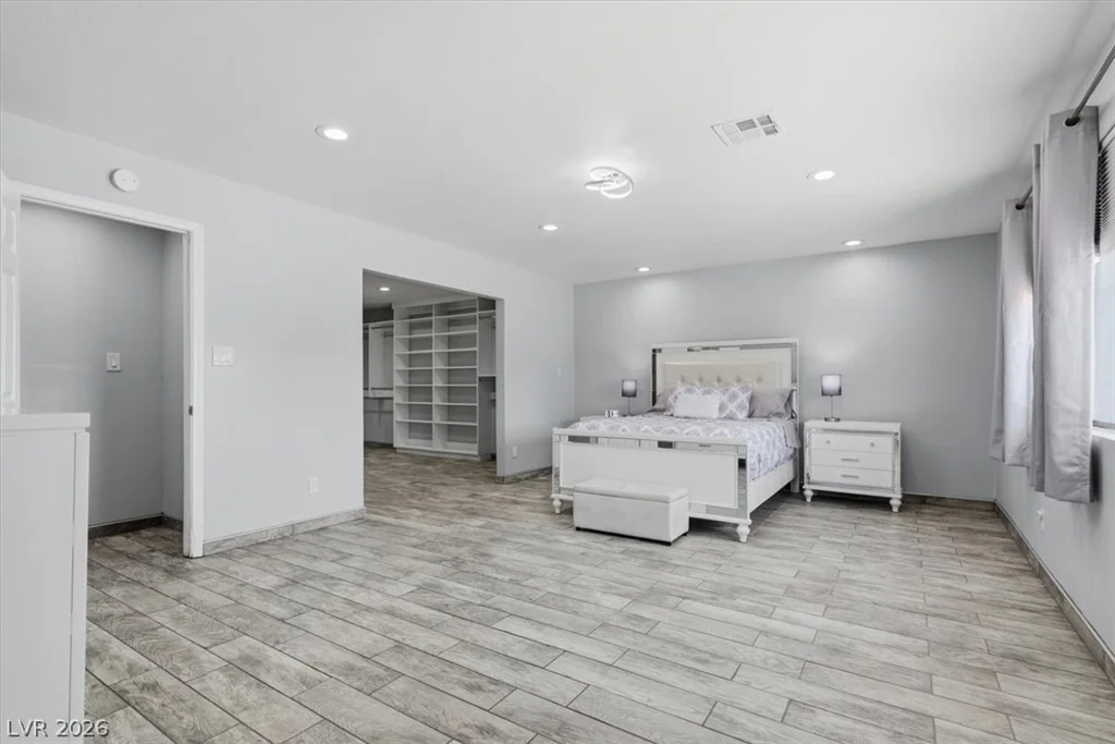 4987 Idaho, Las Vegas, NV 89104