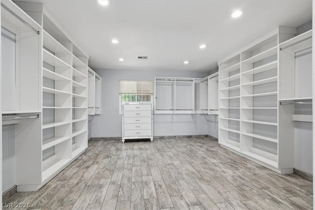 4987 Idaho, Las Vegas, NV 89104