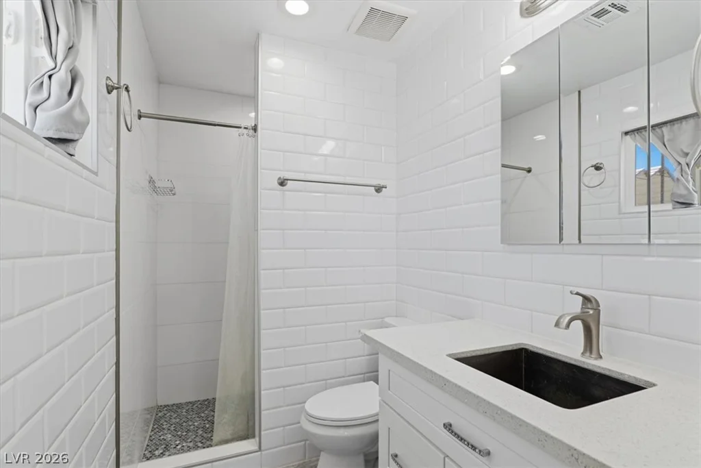 4987 Idaho, Las Vegas, NV 89104