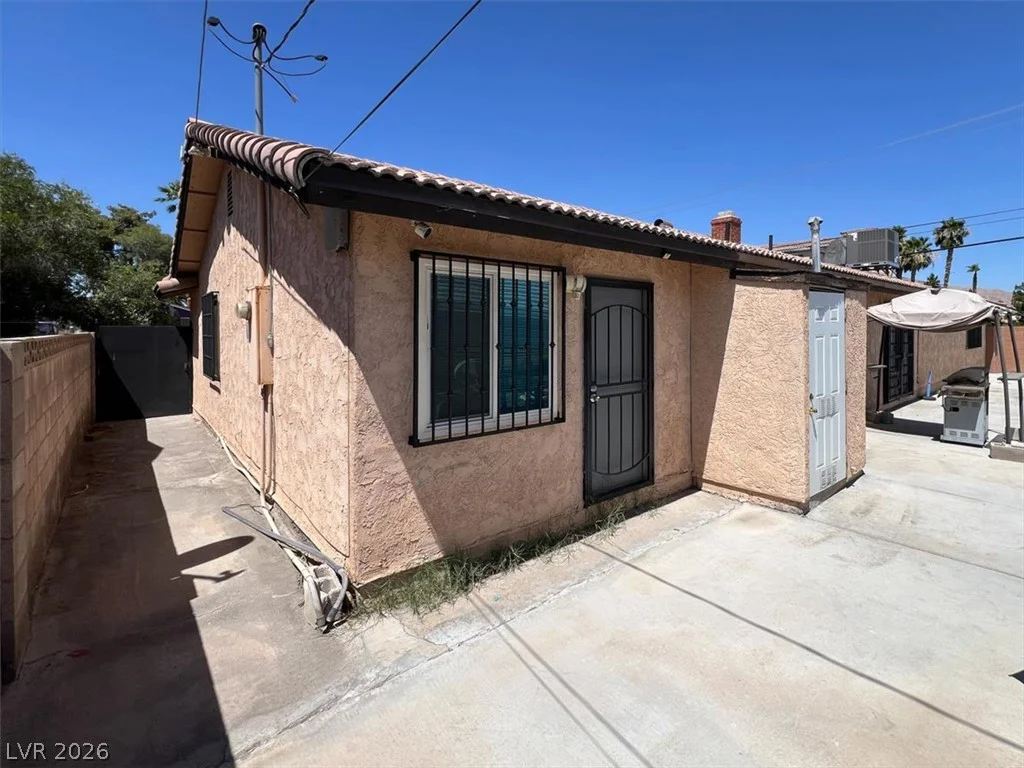 4987 Idaho, Las Vegas, NV 89104