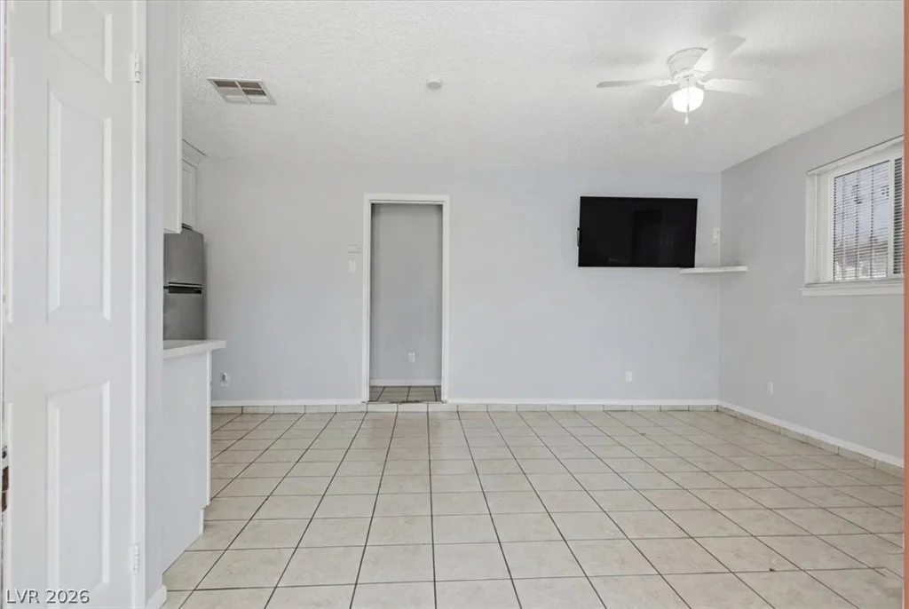 4987 Idaho, Las Vegas, NV 89104