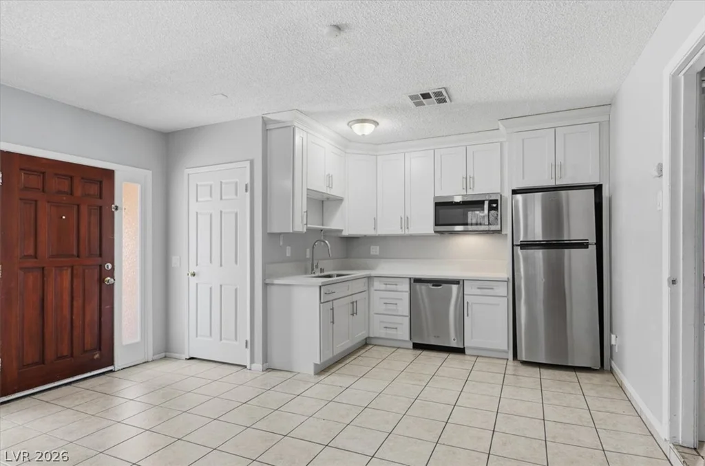 4987 Idaho, Las Vegas, NV 89104