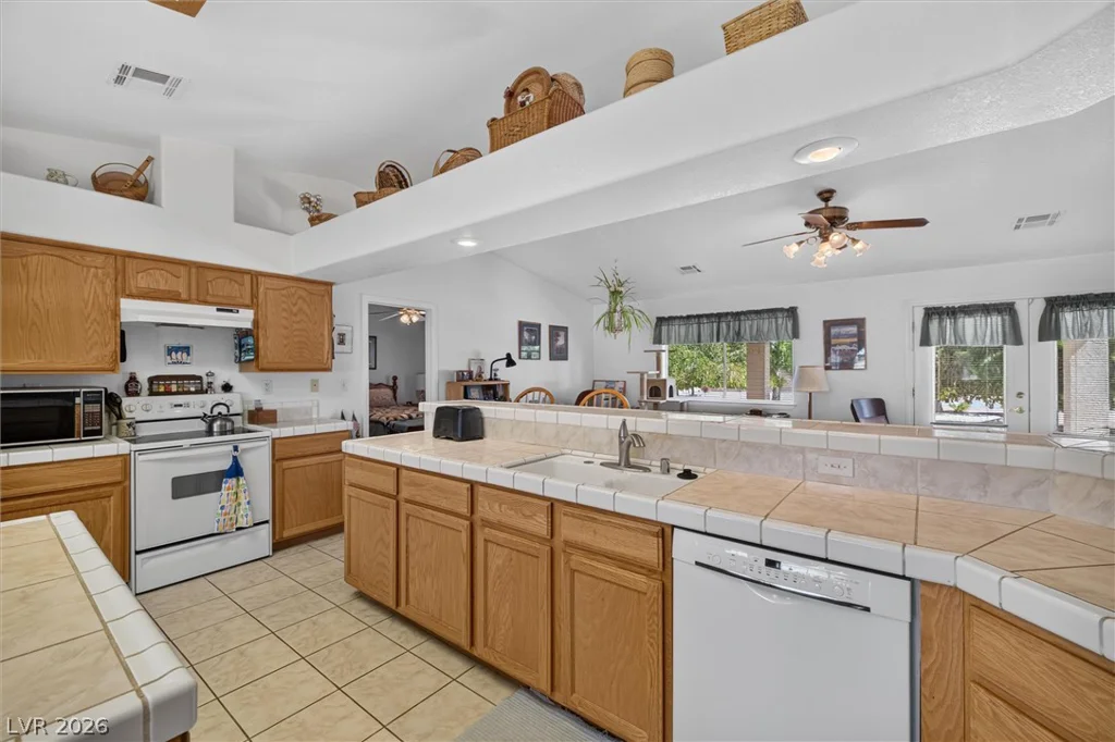 680 Jaybird, Pahrump, NV 89048