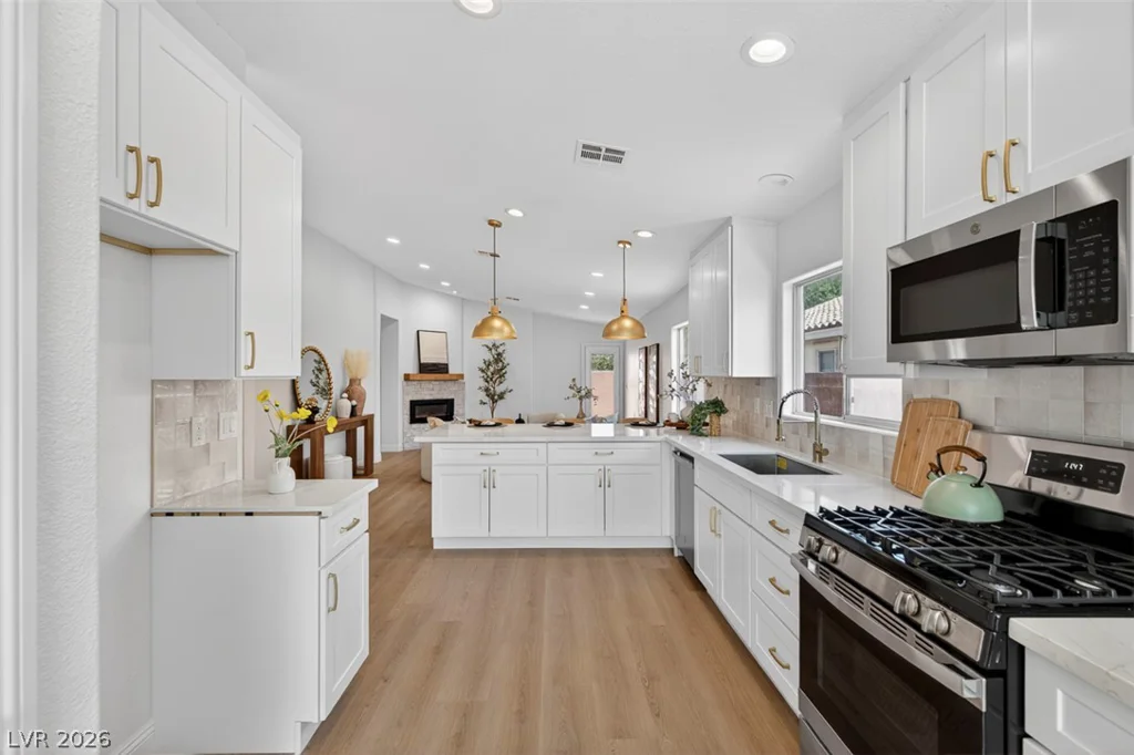 6668 Arctic Breeze, North Las Vegas, NV 89084