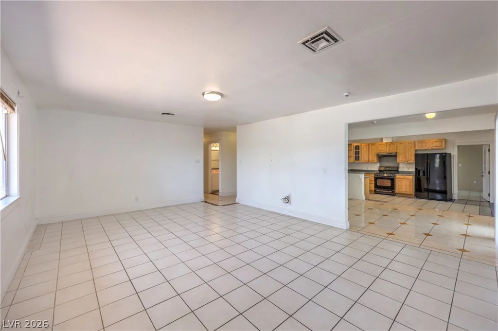 2100 Sundale, Las Vegas, NV 89102