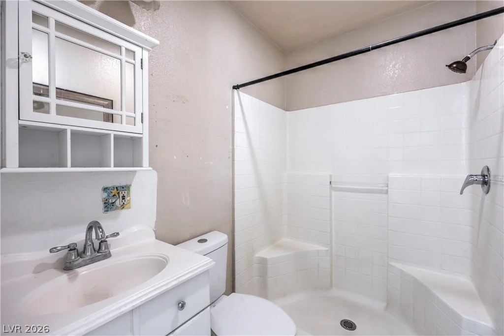 2100 Sundale, Las Vegas, NV 89102