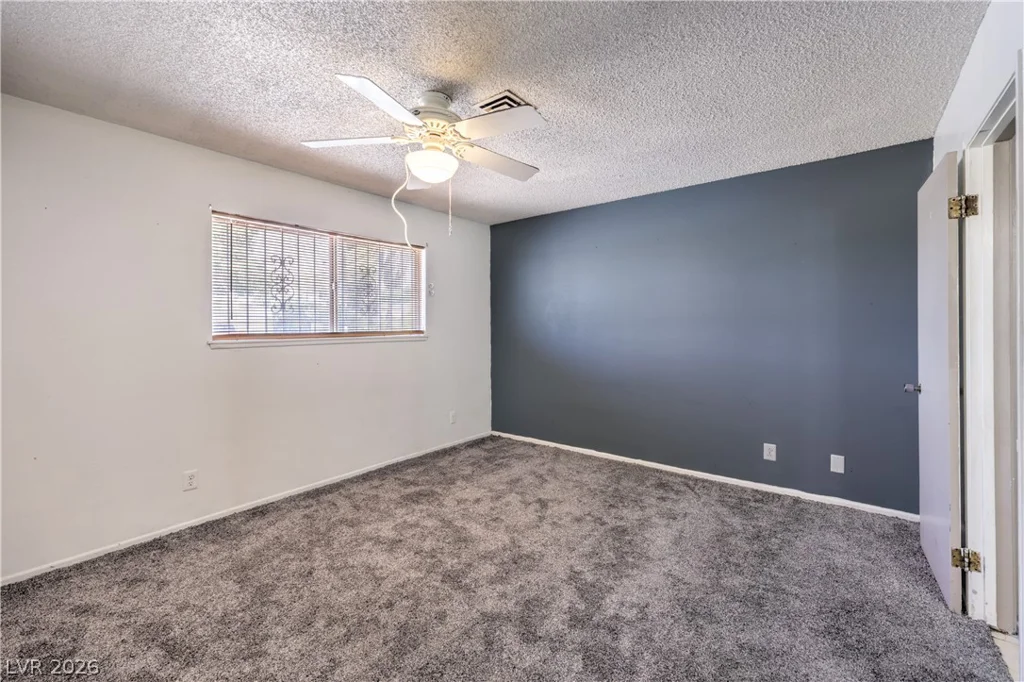 2100 Sundale, Las Vegas, NV 89102