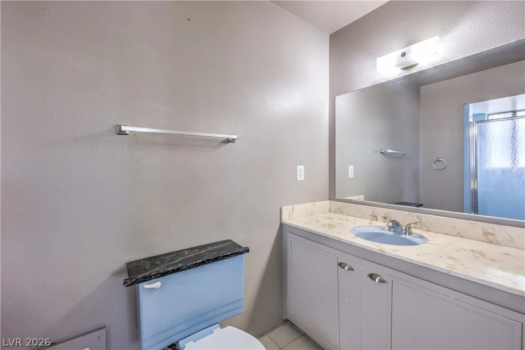 2100 Sundale, Las Vegas, NV 89102