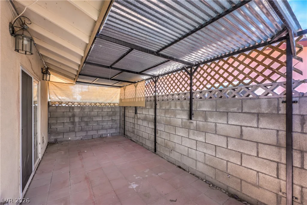 2100 Sundale, Las Vegas, NV 89102