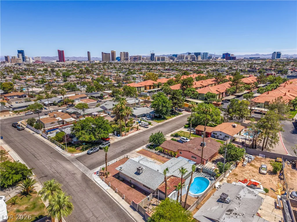 2100 Sundale, Las Vegas, NV 89102