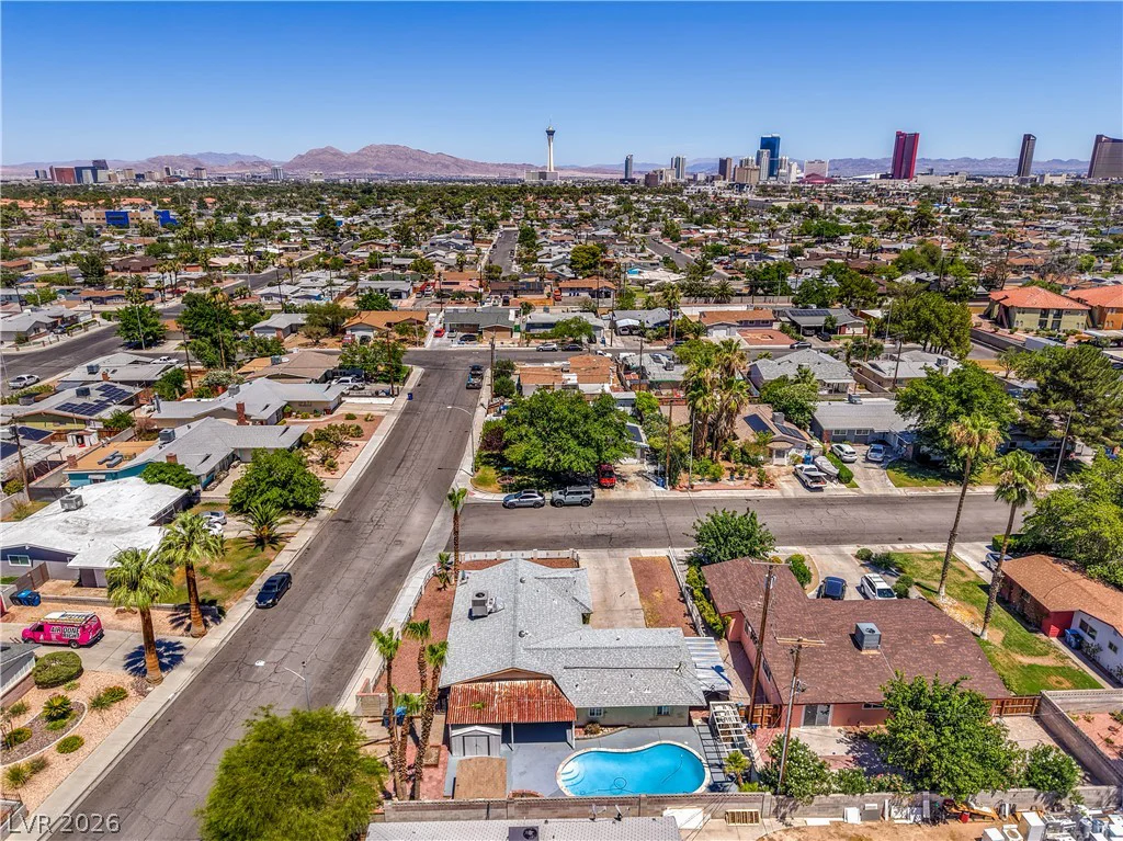 2100 Sundale, Las Vegas, NV 89102