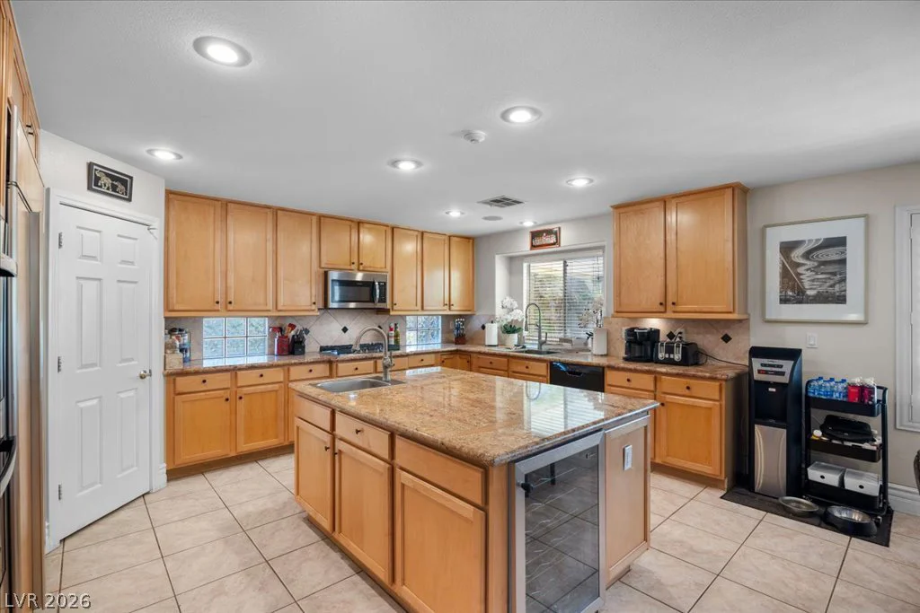 6681 Blue Sapphire, Las Vegas, NV 89110